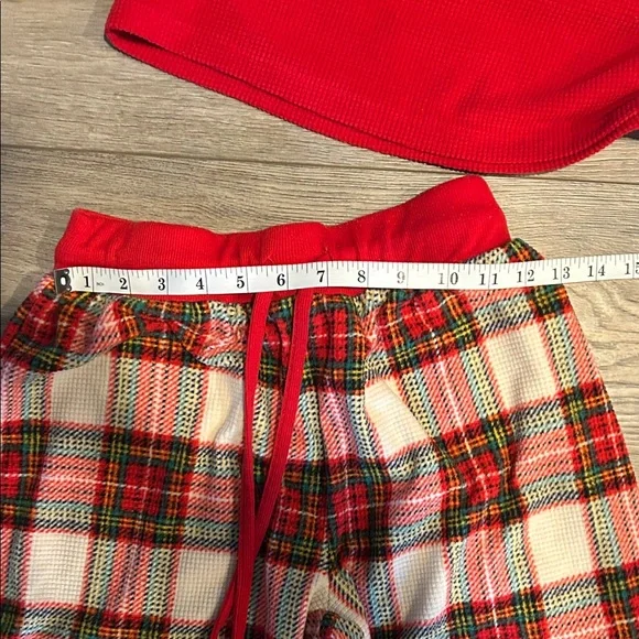 Eddie Bauer Red and Plaid Women’s Pajamas Set Size S - Picture 4 of 5